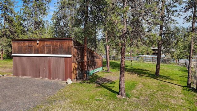 16610 N Suncrest Dr, Nine Mile Falls, WA 99026