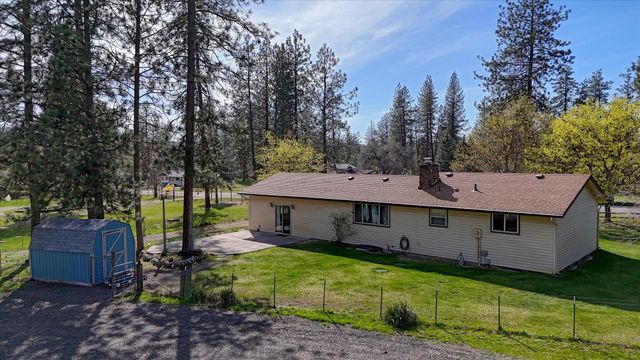 16610 N Suncrest Dr, Nine Mile Falls, WA 99026