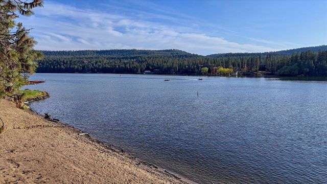 16610 N Suncrest Dr, Nine Mile Falls, WA 99026