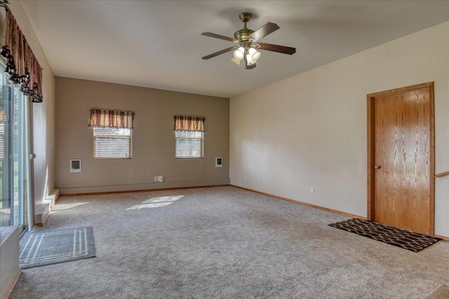 16610 N Suncrest Dr, Nine Mile Falls, WA 99026