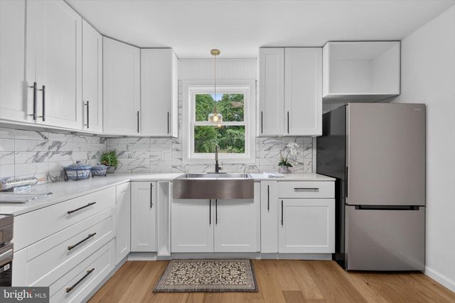 140 CREEK RD, Shermans Dale, PA 17090