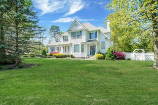 1 Gingham Court, Ridge, NY 11961