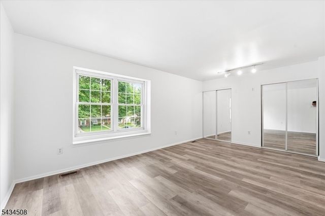 293 Gettysburg Way, Lincoln Park Boro, NJ 07035