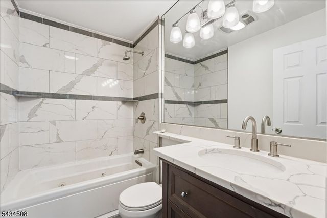293 Gettysburg Way, Lincoln Park Boro, NJ 07035