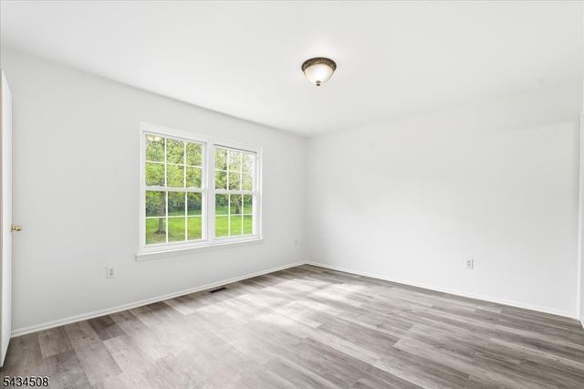 293 Gettysburg Way, Lincoln Park Boro, NJ 07035