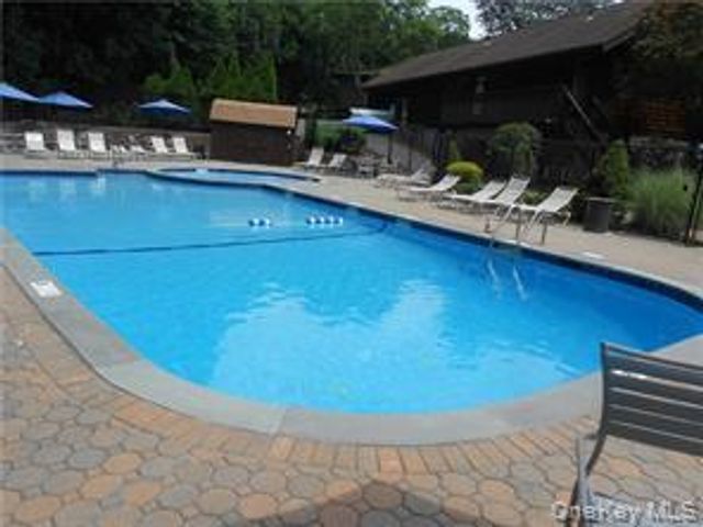 6 W Lawrence Park Drive 2, Piermont, NY 10968