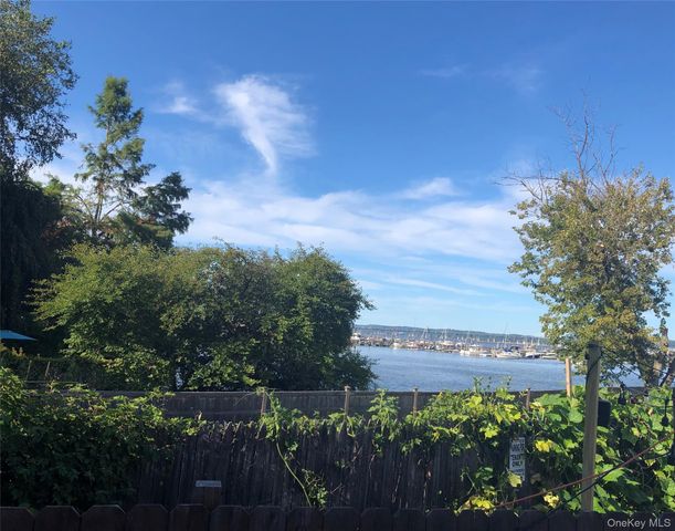 6 W Lawrence Park Drive 2, Piermont, NY 10968