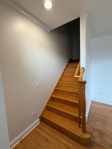 2005 Alta Vista Court 2005, Naperville, IL 60563