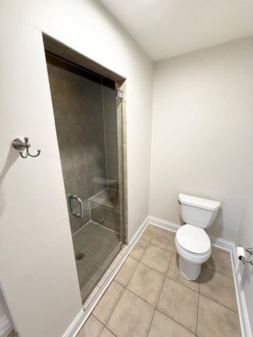 2005 Alta Vista Court 2005, Naperville, IL 60563