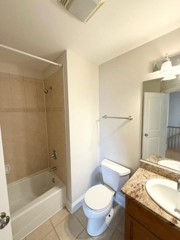 2005 Alta Vista Court 2005, Naperville, IL 60563