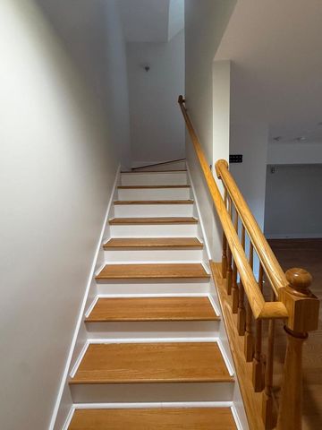 2005 Alta Vista Court 2005, Naperville, IL 60563