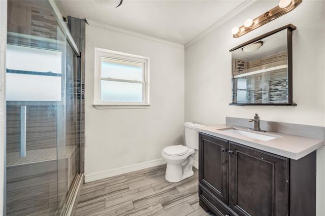 802 Birdsong Drive, Baytown, TX 77521