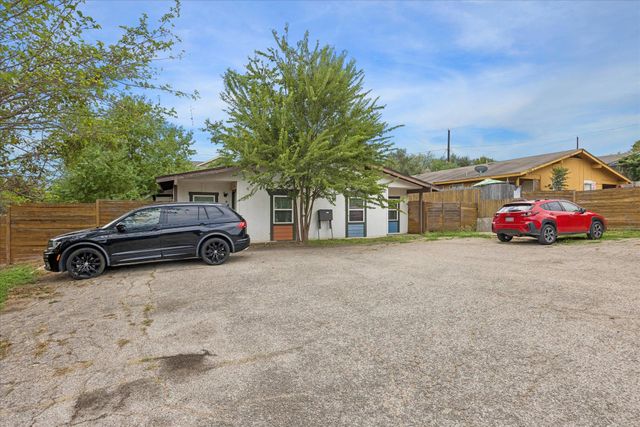 2717 Parker LN B, Austin, TX 78741