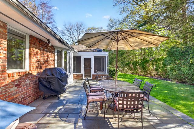 5 South Branch, Roslyn, NY 11576