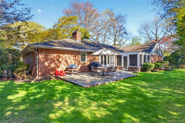 5 South Branch, Roslyn, NY 11576