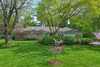 5 South Branch, Roslyn, NY 11576