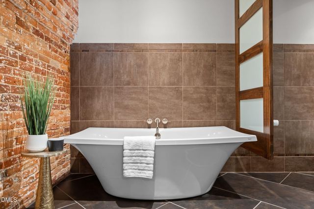 614 Capital Boulevard Unit 208, Raleigh, NC 27603