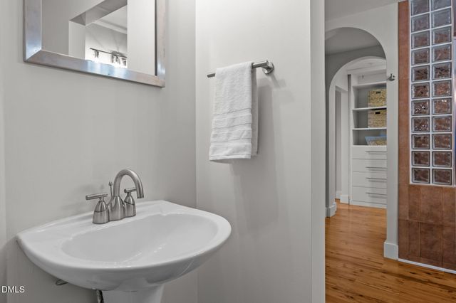 614 Capital Boulevard Unit 208, Raleigh, NC 27603