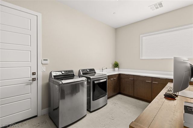 6321 Mojave Sky Street, Las Vegas, NV 89135