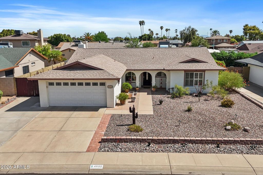 4933 W ONYX Avenue, Glendale, AZ 85302 — photo 2