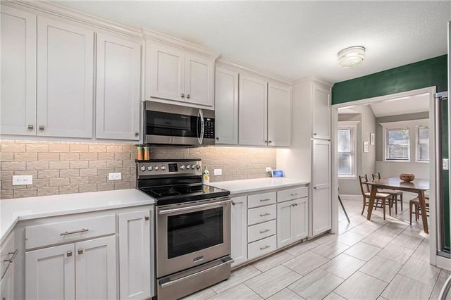 30495 W 95th Street, De Soto, KS 66018