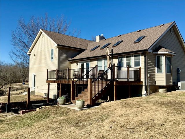 30495 W 95th Street, De Soto, KS 66018