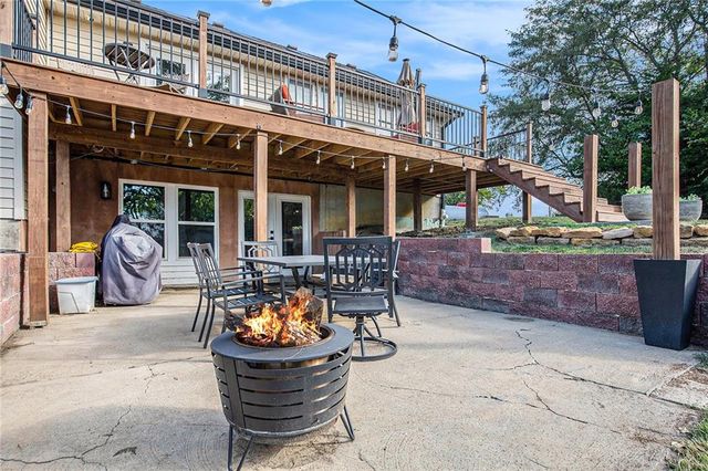 30495 W 95th Street, De Soto, KS 66018