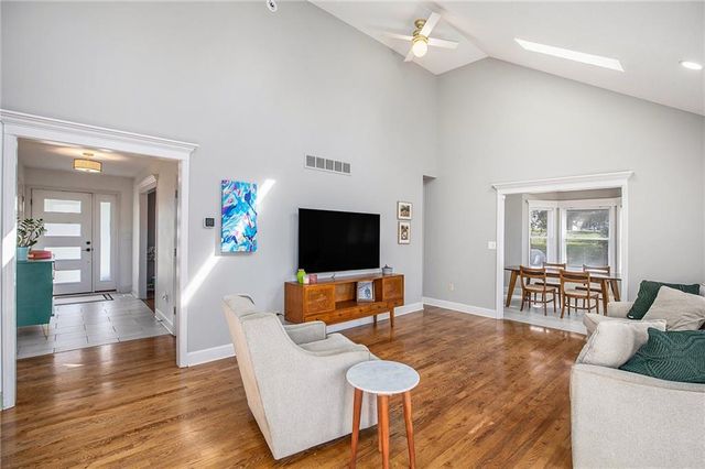 30495 W 95th Street, De Soto, KS 66018