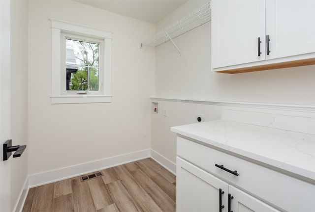 2503 Shaw Street, Des Moines, IA 50317