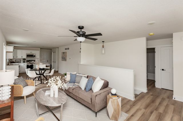 2503 Shaw Street, Des Moines, IA 50317