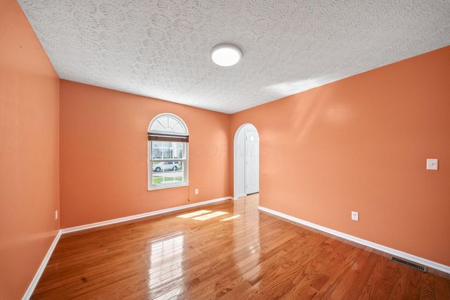 6296 Pritchard Drive, Galloway, OH 43119