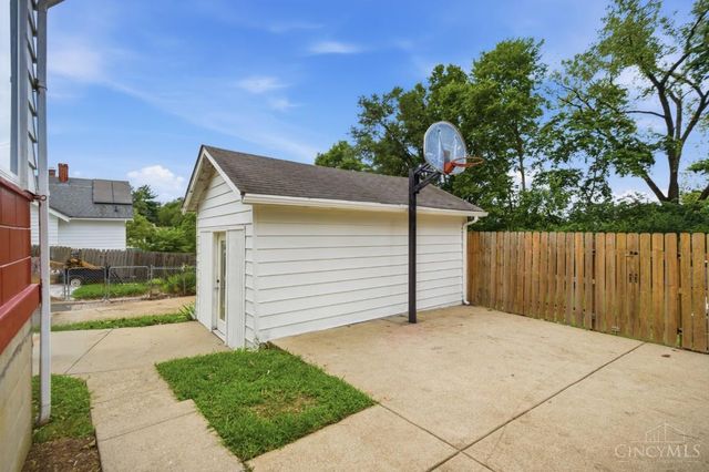26 Escalon Street, Cincinnati, OH 45216