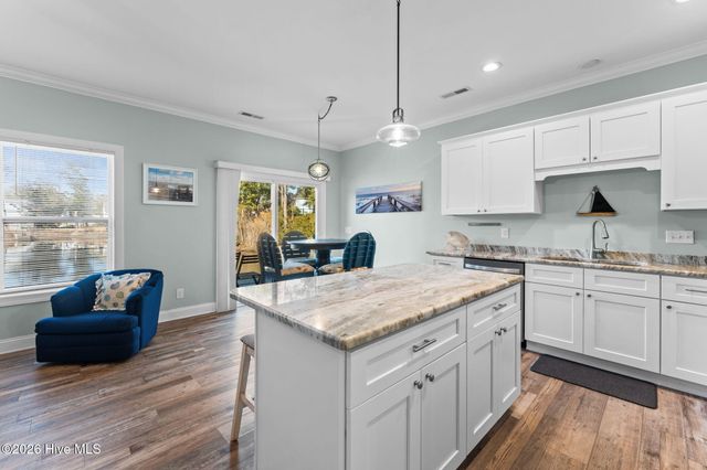 510 W St George Street, Southport, NC 28461