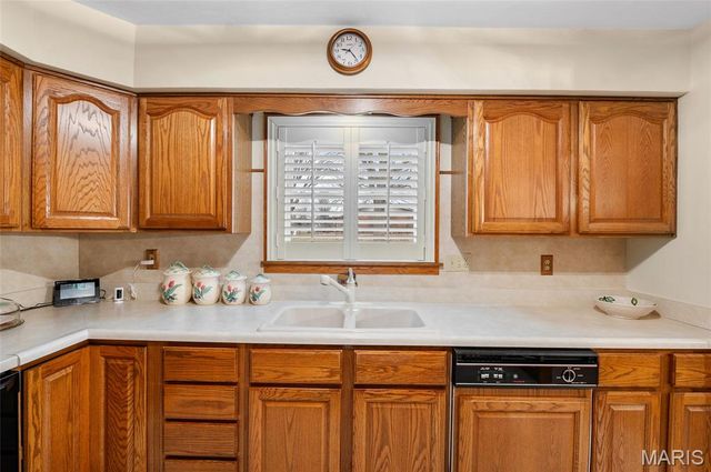 805 Carl Street, Collinsville, IL 62234