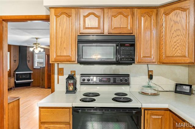 805 Carl Street, Collinsville, IL 62234