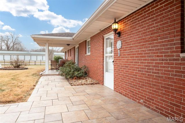 805 Carl Street, Collinsville, IL 62234