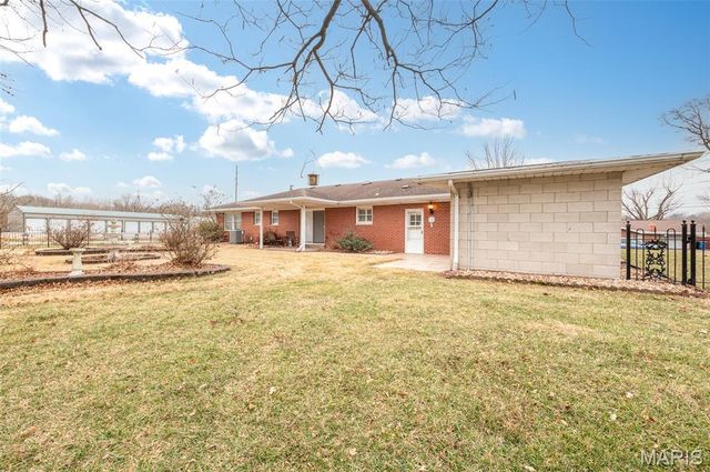 805 Carl Street, Collinsville, IL 62234