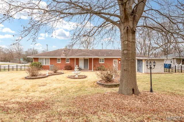 805 Carl Street, Collinsville, IL 62234