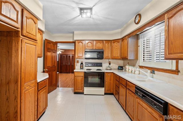 805 Carl Street, Collinsville, IL 62234