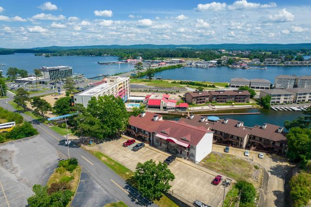 151 Peters Pt, Hot Springs, AR 71913