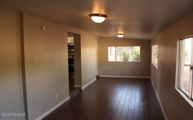 1725 S Woodland Avenue, Tucson, AZ 85711