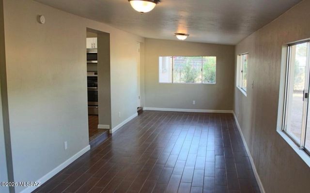 1725 S Woodland Avenue, Tucson, AZ 85711