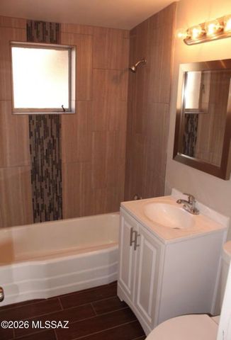 1725 S Woodland Avenue, Tucson, AZ 85711