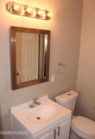 1725 S Woodland Avenue, Tucson, AZ 85711