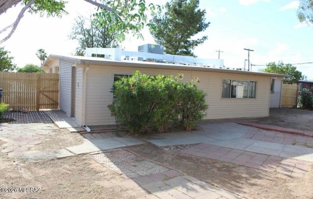 1725 S Woodland Avenue, Tucson, AZ 85711