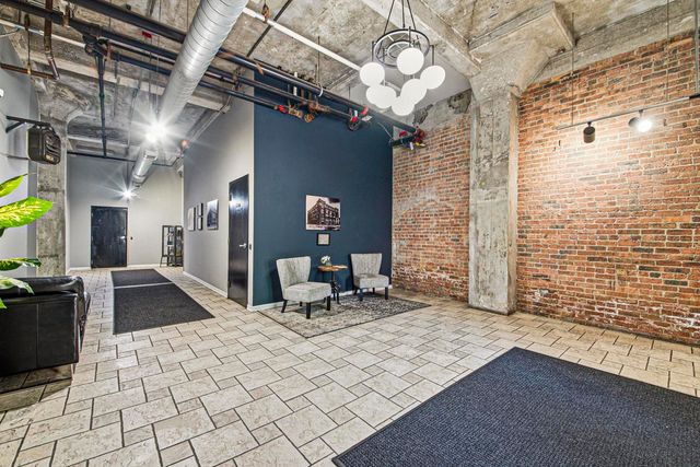 2001 S Calumet Avenue 711, Chicago, IL 60616