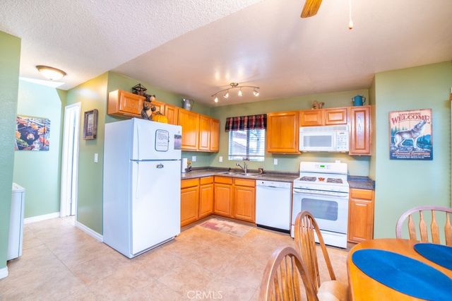 936 D Lane, Big Bear City, CA 92314