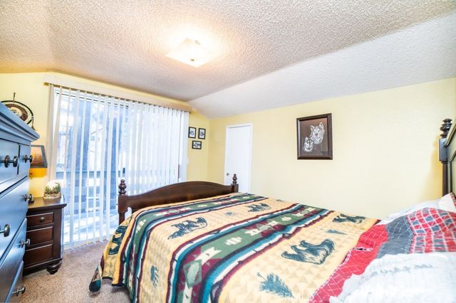 936 D Lane, Big Bear City, CA 92314