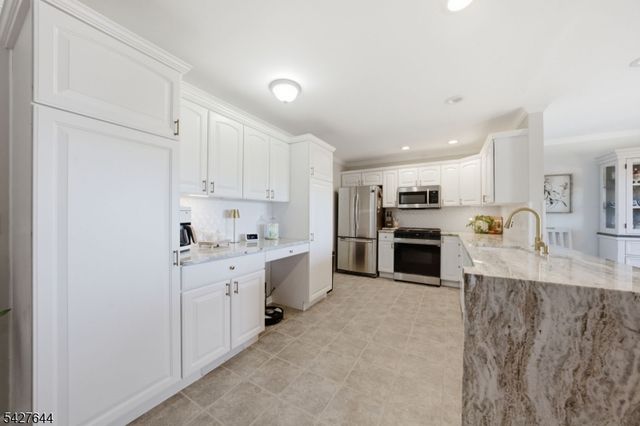 38 Bourne Circle 38, Hardyston Twp., NJ 07419