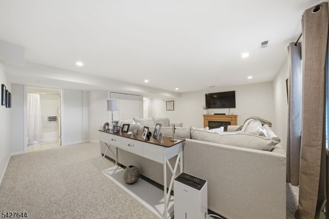 38 Bourne Circle 38, Hardyston Twp., NJ 07419